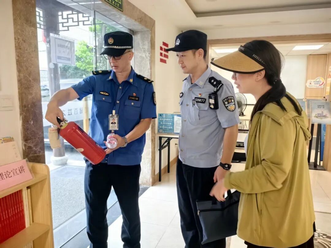 推动小区一次次蝶变焕新，长宁城管做好这些关键事