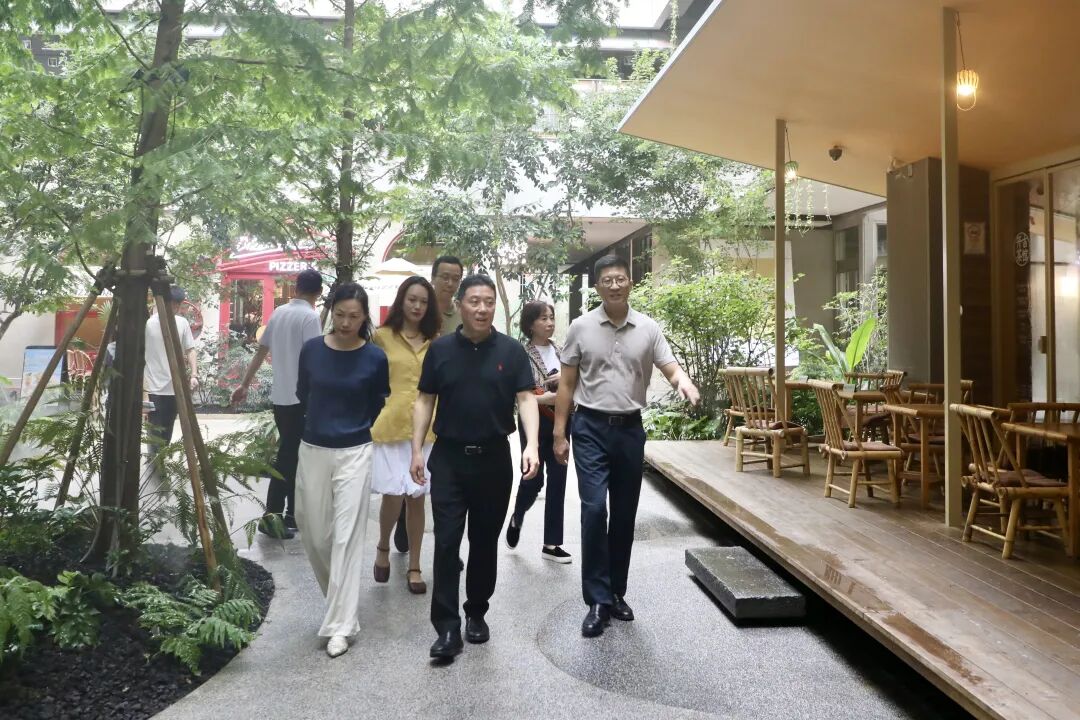 区委书记孔福安调研新华路街道