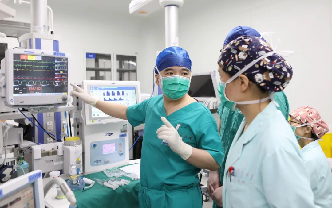 上海什么无影灯好他们是无影灯下的守护者 ｜ 长宁医“星”发布时间：2025-01-05 信息来源：上海长宁_https://www.jmylbn.com_新闻资讯_第4张