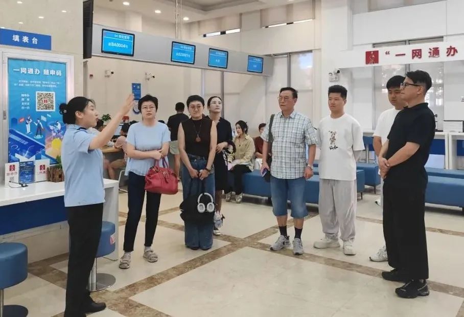 “这么快就办好了？”长宁这里的“加速度”让市民代表啧啧惊叹