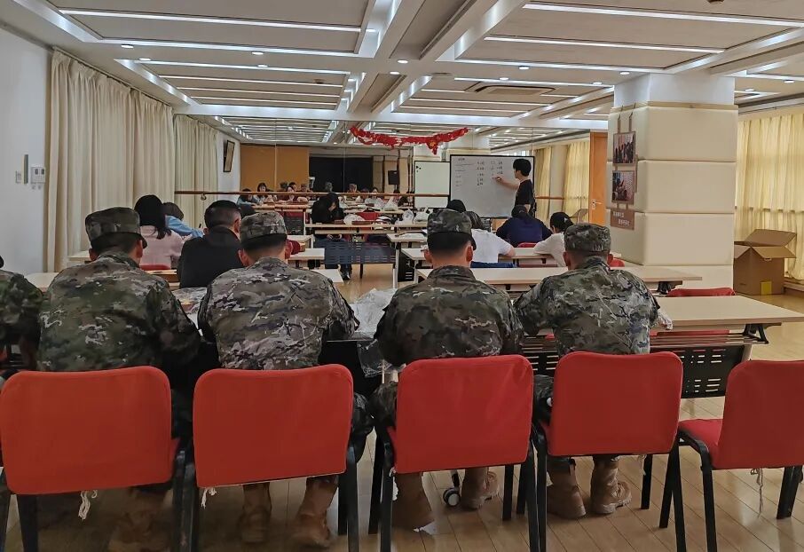 这堂社区学校的课，兵哥哥都说好