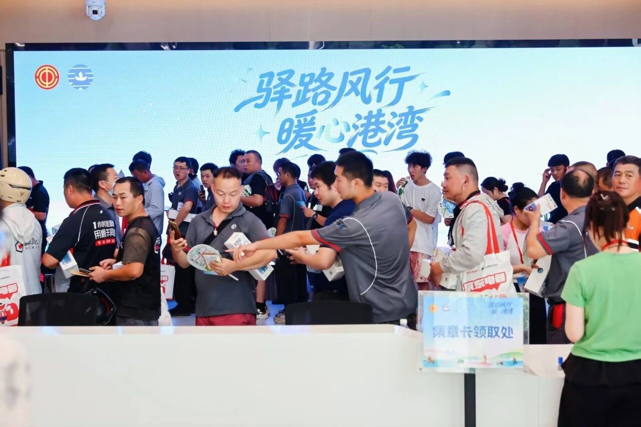 公益市集、防暑物资，长宁将这些服务送到他们身边
