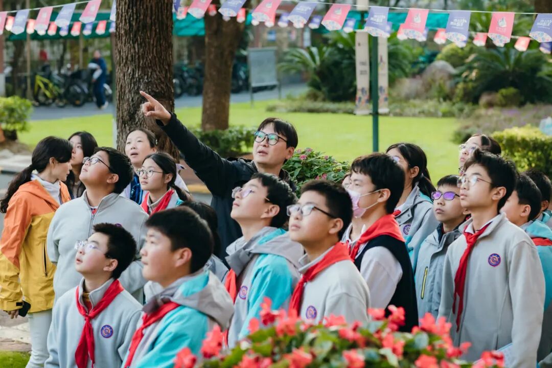 “网红”生态学专家走进娄山中学