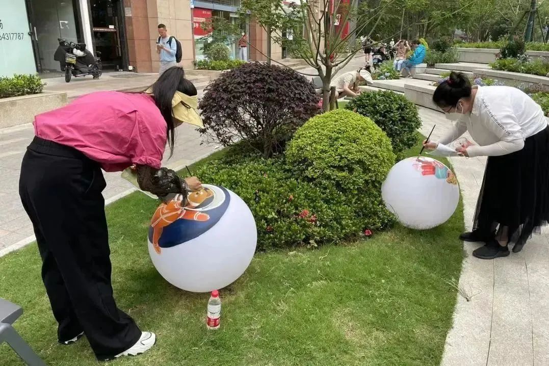 640