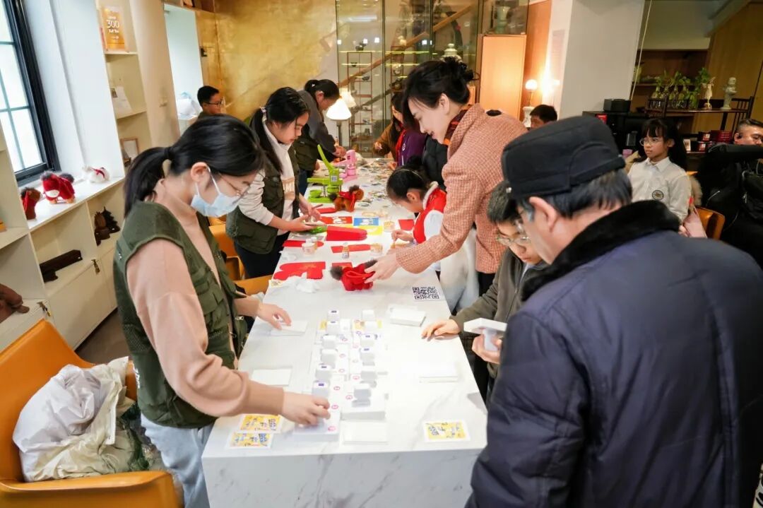 长宁学子开启“影视环游”之旅，解锁多重玩法