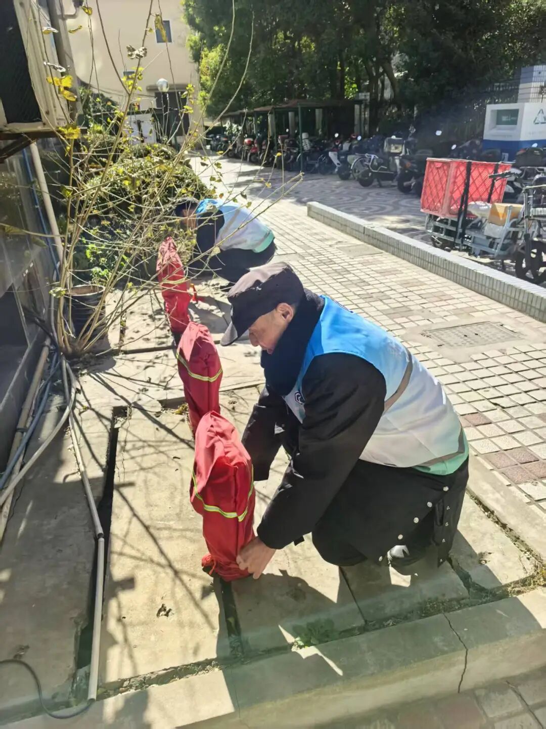 冬季守护已启动！新长宁物业开启“防冻保暖”模式