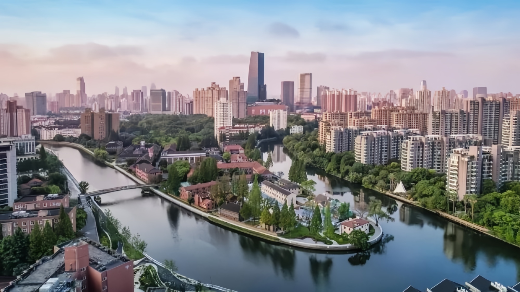 走进百家门，凝聚百家心：华阳路街道的人本治理实践 | 媒体视野中的长宁