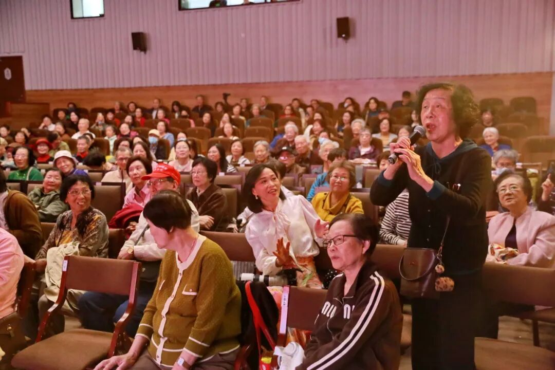 在长宁，老人们这样“文艺”过重阳……