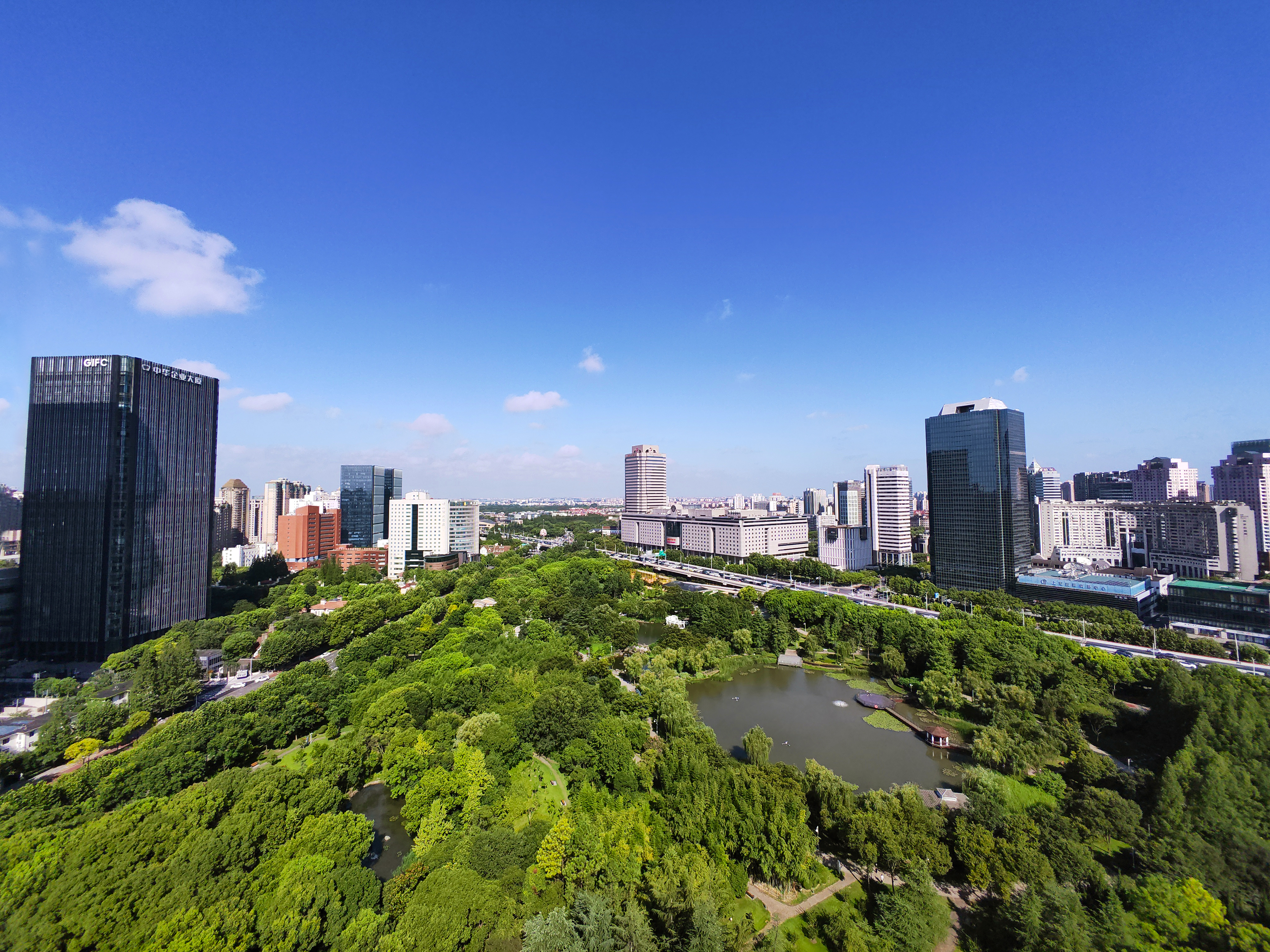 “大虹桥”迎来四周年，长宁持续打响“最虹桥”品牌，唱好“开放戏” | 媒体视野中的长宁