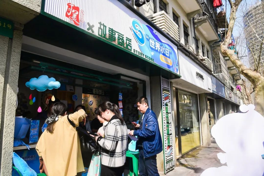 上海市长宁区人民政府-社区-漫步打卡四个街区，他们在沉浸式体验中献计献策